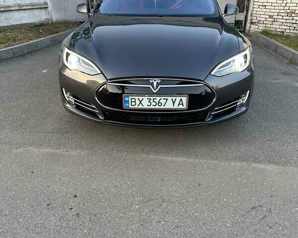 Серый Тесла Модель С, объемом двигателя 0 л и пробегом 170 тыс. км за 17500 $, фото 3 на Automoto.ua