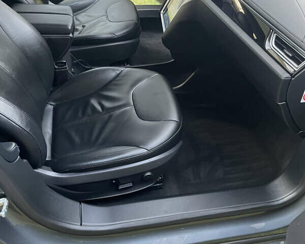 Сірий Тесла Модель С, об'ємом двигуна 0 л та пробігом 172 тис. км за 13500 $, фото 16 на Automoto.ua