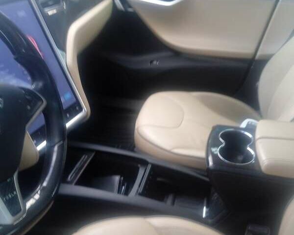 Сірий Тесла Модель С, об'ємом двигуна 0 л та пробігом 163 тис. км за 13300 $, фото 10 на Automoto.ua