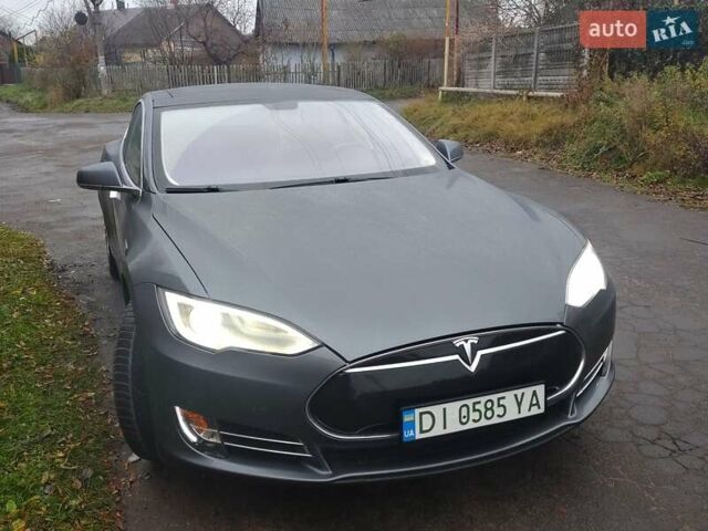 Серый Тесла Модель С, объемом двигателя 0 л и пробегом 180 тыс. км за 10999 $, фото 11 на Automoto.ua