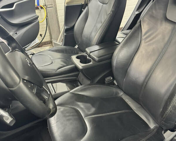 Серый Тесла Модель С, объемом двигателя 0 л и пробегом 275 тыс. км за 12500 $, фото 24 на Automoto.ua