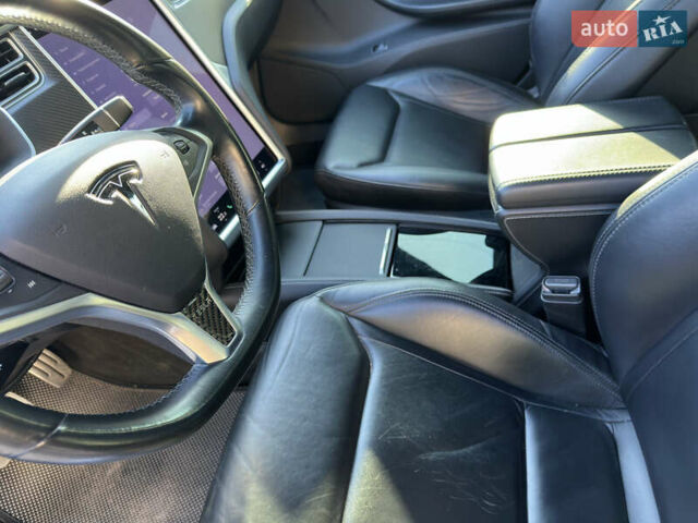 Тесла Модель С 2014 в Вышгороде на Automoto.ua Серый Тесла Модель С, объемом двигателя 0 л и пробегом 202 тыс. км за 19000 $, фото 4 на Automoto.ua