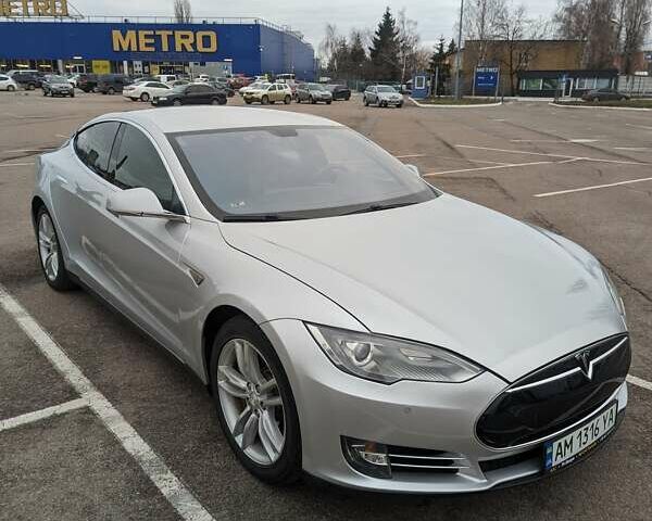 Сірий Тесла Модель С, об'ємом двигуна 0 л та пробігом 230 тис. км за 14500 $, фото 9 на Automoto.ua