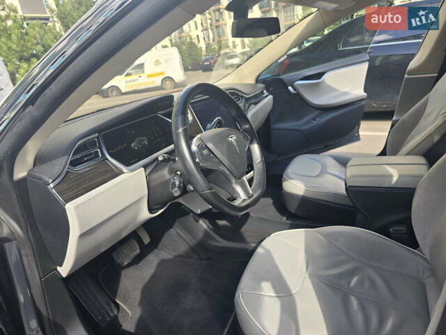 Серый Тесла Модель С, объемом двигателя 0 л и пробегом 115 тыс. км за 15000 $, фото 2 на Automoto.ua