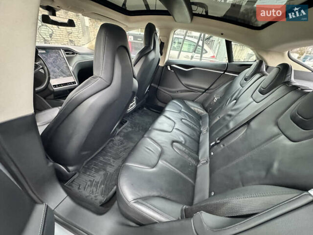 Серый Тесла Модель С, объемом двигателя 0 л и пробегом 275 тыс. км за 12500 $, фото 22 на Automoto.ua