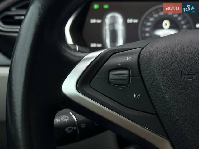 Серый Тесла Модель С, объемом двигателя 0 л и пробегом 200 тыс. км за 14900 $, фото 32 на Automoto.ua