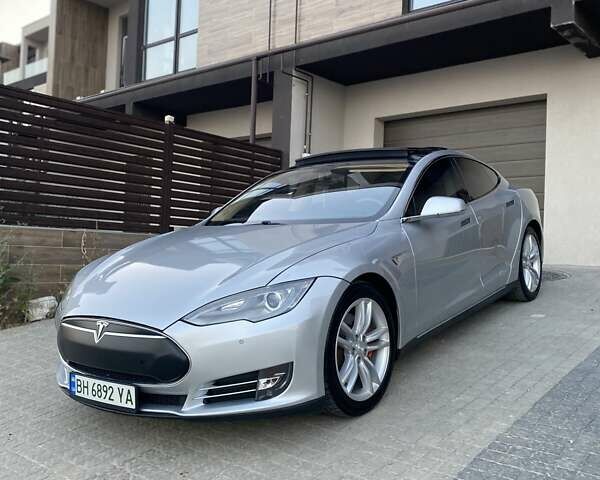Сірий Тесла Модель С, об'ємом двигуна 0 л та пробігом 190 тис. км за 13900 $, фото 3 на Automoto.ua