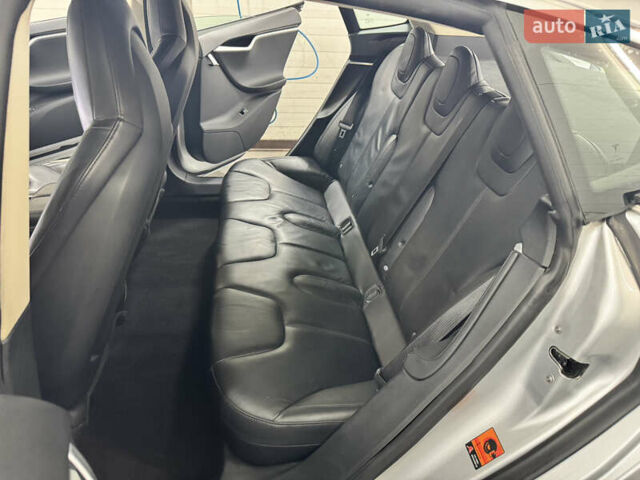 Серый Тесла Модель С, объемом двигателя 0 л и пробегом 275 тыс. км за 12500 $, фото 27 на Automoto.ua