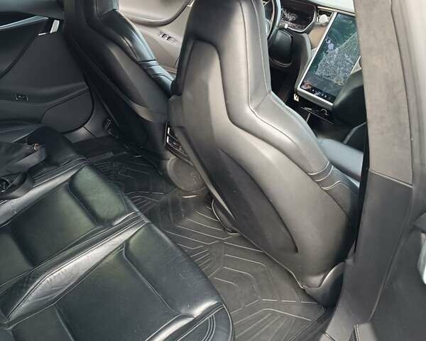 Серый Тесла Модель С, объемом двигателя 0 л и пробегом 253 тыс. км за 14800 $, фото 22 на Automoto.ua