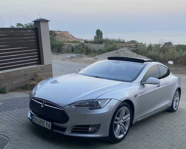 Сірий Тесла Модель С, об'ємом двигуна 0 л та пробігом 190 тис. км за 13900 $, фото 33 на Automoto.ua
