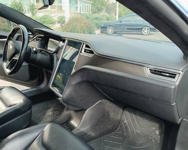 Серый Тесла Модель С, объемом двигателя 0 л и пробегом 253 тыс. км за 14800 $, фото 19 на Automoto.ua