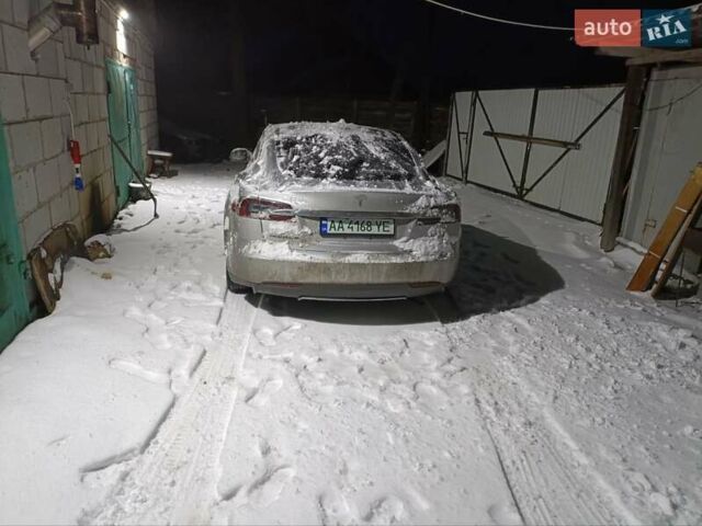 Сірий Тесла Модель С, об'ємом двигуна 0 л та пробігом 177 тис. км за 12000 $, фото 2 на Automoto.ua