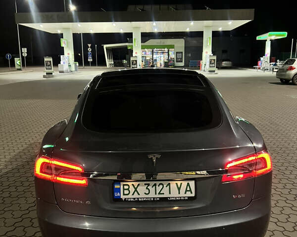 Серый Тесла Модель С, объемом двигателя 0 л и пробегом 170 тыс. км за 11999 $, фото 1 на Automoto.ua