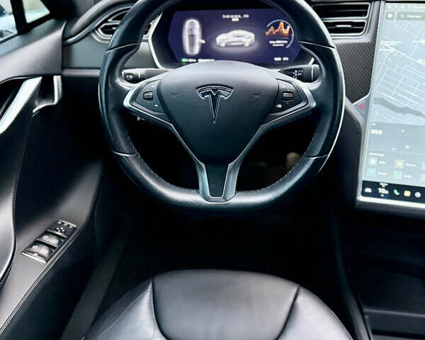 Серый Тесла Модель С, объемом двигателя 0 л и пробегом 287 тыс. км за 13700 $, фото 30 на Automoto.ua