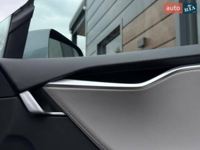 Серый Тесла Модель С, объемом двигателя 0 л и пробегом 200 тыс. км за 14900 $, фото 61 на Automoto.ua