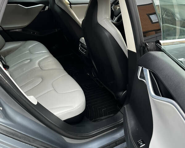 Сірий Тесла Модель С, об'ємом двигуна 0 л та пробігом 160 тис. км за 13500 $, фото 14 на Automoto.ua