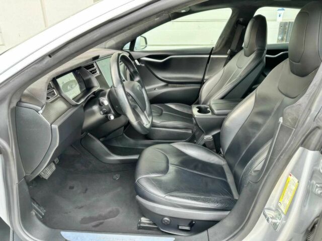 Тесла Модель С 2014 в Кривом Роге на Automoto.ua Серый Тесла Модель С, объемом двигателя 0 л и пробегом 87 тыс. км за 4600 $, фото 9 на Automoto.ua