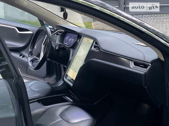 Серый Тесла Модель С, объемом двигателя 0 л и пробегом 248 тыс. км за 18600 $, фото 29 на Automoto.ua