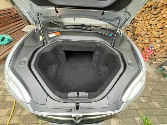 Сірий Тесла Модель С, об'ємом двигуна 0 л та пробігом 185 тис. км за 12500 $, фото 4 на Automoto.ua