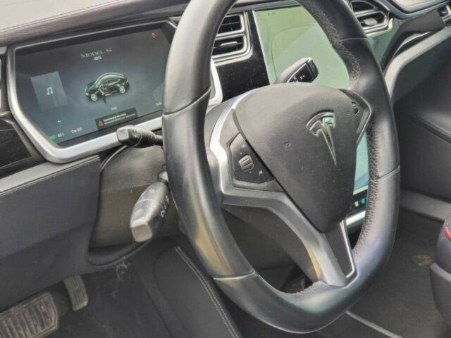 Сірий Тесла Модель С, об'ємом двигуна 0 л та пробігом 90 тис. км за 6000 $, фото 6 на Automoto.ua