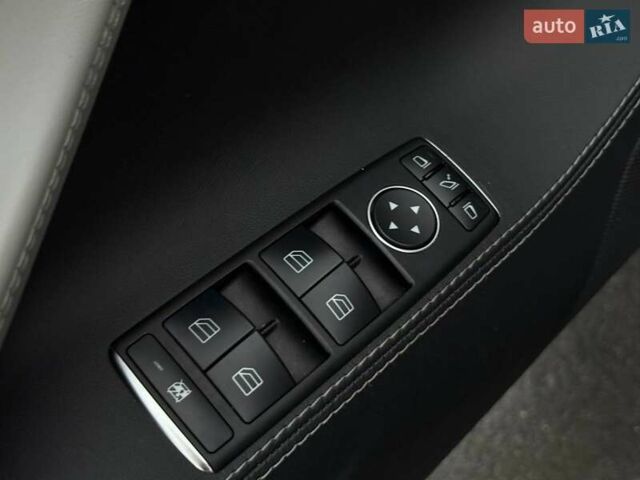 Серый Тесла Модель С, объемом двигателя 0 л и пробегом 200 тыс. км за 14900 $, фото 23 на Automoto.ua