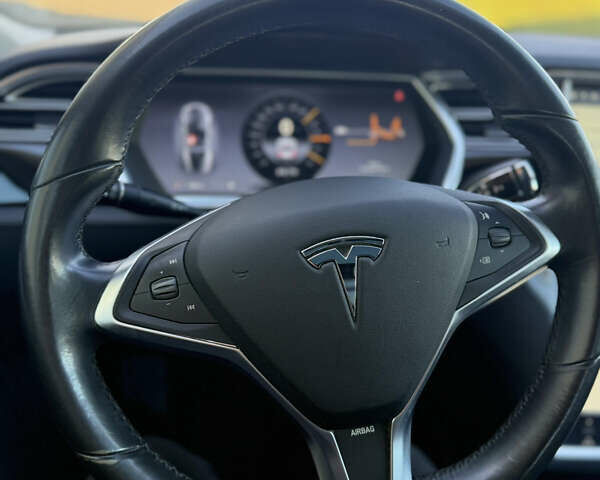 Сірий Тесла Модель С, об'ємом двигуна 0 л та пробігом 217 тис. км за 12700 $, фото 19 на Automoto.ua