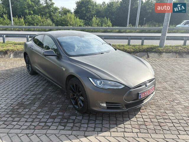 Серый Тесла Модель С, объемом двигателя 0 л и пробегом 259 тыс. км за 12999 $, фото 4 на Automoto.ua