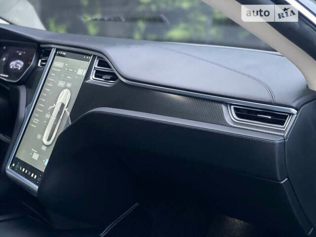 Серый Тесла Модель С, объемом двигателя 0 л и пробегом 248 тыс. км за 18600 $, фото 31 на Automoto.ua