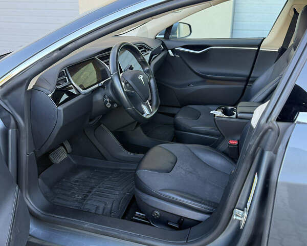 Сірий Тесла Модель С, об'ємом двигуна 0 л та пробігом 217 тис. км за 12700 $, фото 7 на Automoto.ua