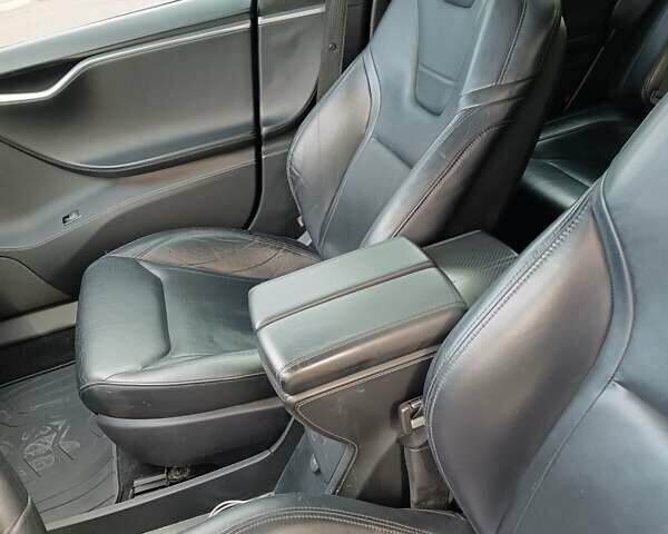 Серый Тесла Модель С, объемом двигателя 0 л и пробегом 253 тыс. км за 14800 $, фото 15 на Automoto.ua