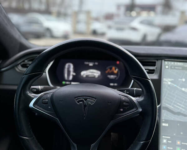 Серый Тесла Модель С, объемом двигателя 0 л и пробегом 287 тыс. км за 13700 $, фото 34 на Automoto.ua