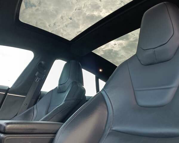 Серый Тесла Модель С, объемом двигателя 0 л и пробегом 253 тыс. км за 14800 $, фото 17 на Automoto.ua