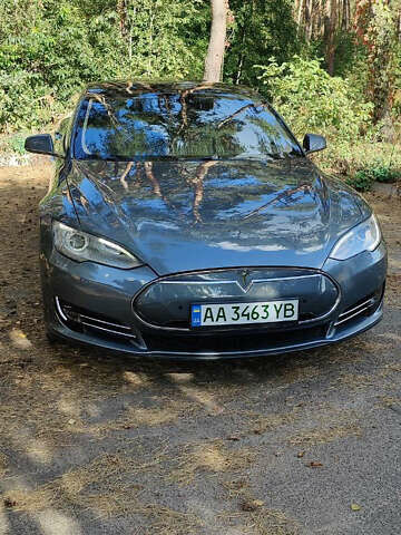 Серый Тесла Модель С, объемом двигателя 0 л и пробегом 115 тыс. км за 15000 $, фото 14 на Automoto.ua