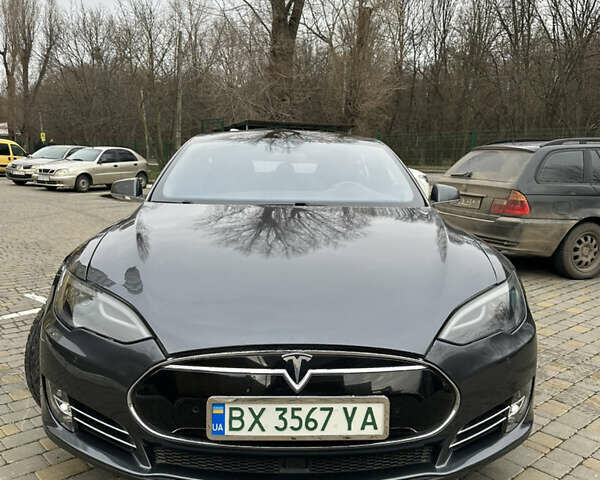 Серый Тесла Модель С, объемом двигателя 0 л и пробегом 278 тыс. км за 10999 $, фото 4 на Automoto.ua
