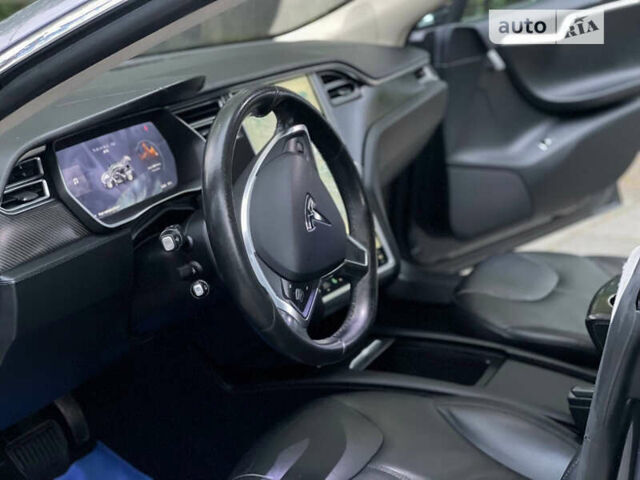 Серый Тесла Модель С, объемом двигателя 0 л и пробегом 248 тыс. км за 18600 $, фото 16 на Automoto.ua