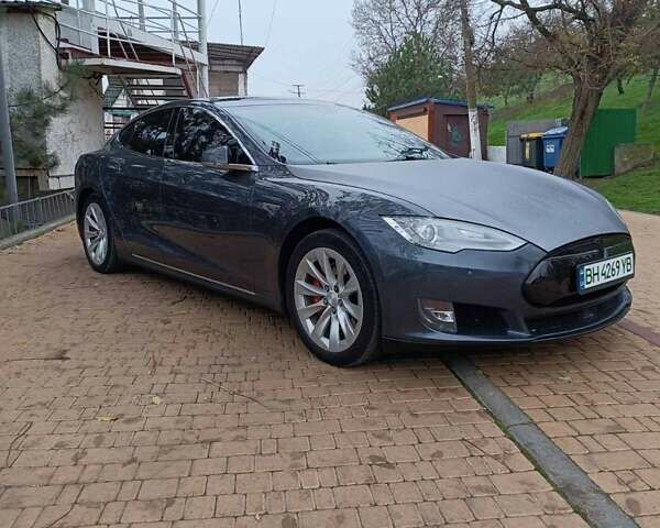 Серый Тесла Модель С, объемом двигателя 0 л и пробегом 253 тыс. км за 14800 $, фото 1 на Automoto.ua