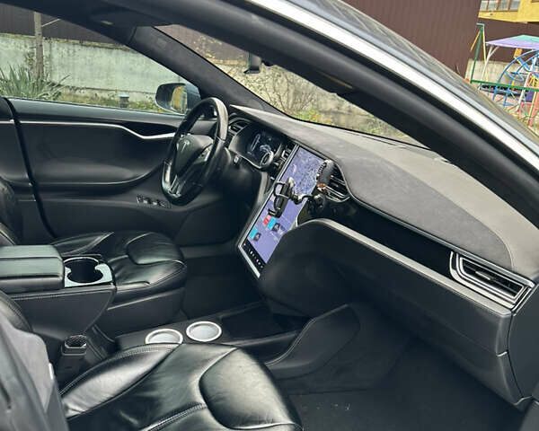 Серый Тесла Модель С, объемом двигателя 0 л и пробегом 278 тыс. км за 10999 $, фото 7 на Automoto.ua