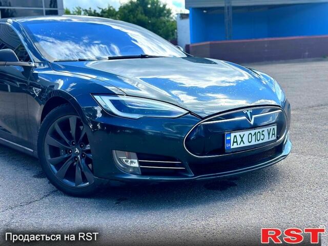 Серый Тесла Модель С, объемом двигателя 85 л и пробегом 300 тыс. км за 9800 $, фото 6 на Automoto.ua