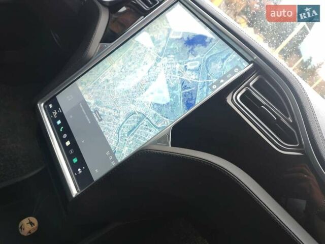 Серый Тесла Модель С, объемом двигателя 0 л и пробегом 180 тыс. км за 10999 $, фото 20 на Automoto.ua