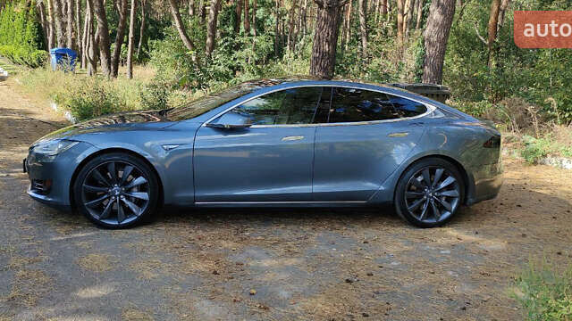 Серый Тесла Модель С, объемом двигателя 0 л и пробегом 115 тыс. км за 15000 $, фото 17 на Automoto.ua
