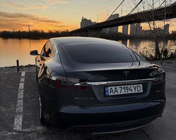 Сірий Тесла Модель С, об'ємом двигуна 0 л та пробігом 331 тис. км за 14999 $, фото 5 на Automoto.ua