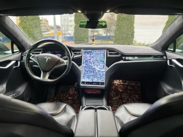 Серый Тесла Модель С, объемом двигателя 0 л и пробегом 198 тыс. км за 17300 $, фото 7 на Automoto.ua