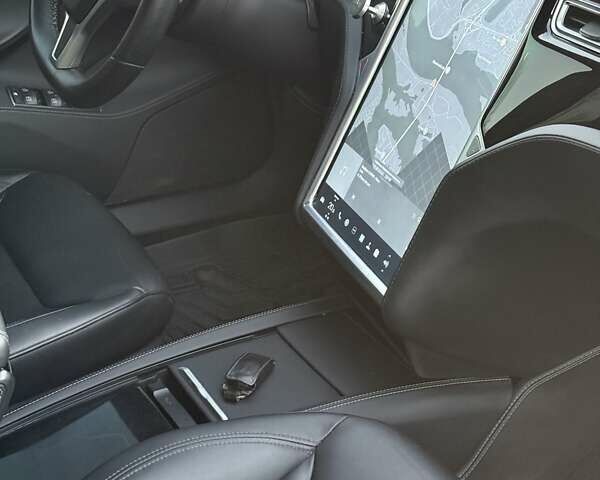 Сірий Тесла Модель С, об'ємом двигуна 0 л та пробігом 331 тис. км за 14999 $, фото 24 на Automoto.ua