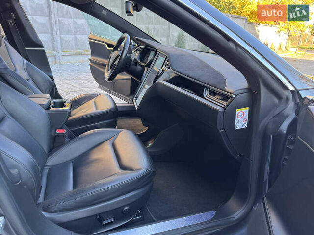 Сірий Тесла Модель С, об'ємом двигуна 0 л та пробігом 160 тис. км за 12999 $, фото 22 на Automoto.ua