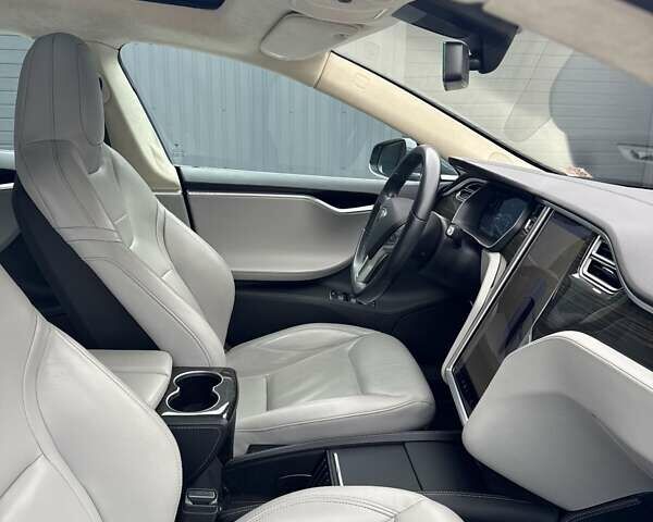 Сірий Тесла Модель С, об'ємом двигуна 0 л та пробігом 90 тис. км за 17500 $, фото 11 на Automoto.ua