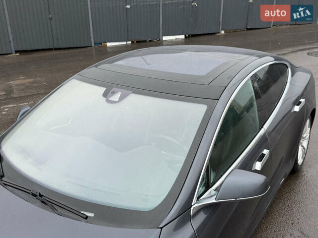 Сірий Тесла Модель С, об'ємом двигуна 0 л та пробігом 175 тис. км за 20500 $, фото 23 на Automoto.ua