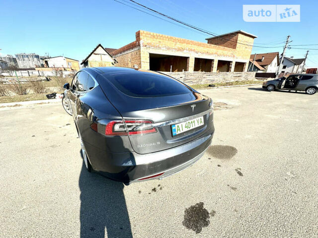 Серый Тесла Модель С, объемом двигателя 0 л и пробегом 130 тыс. км за 28000 $, фото 5 на Automoto.ua