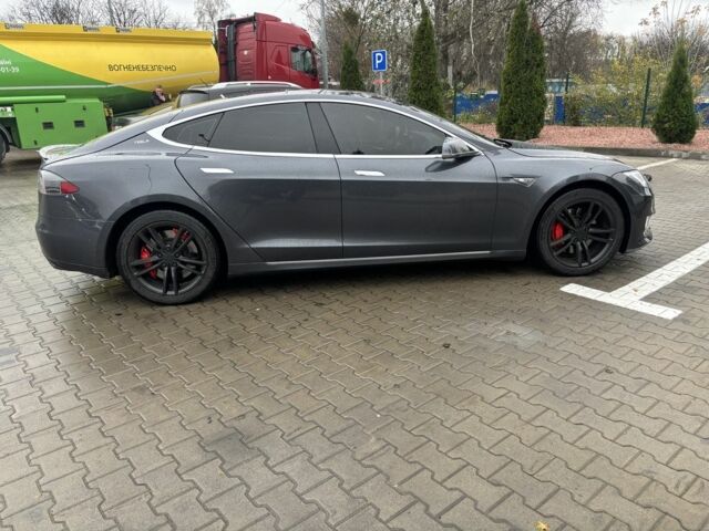 Серый Тесла Модель С, объемом двигателя 0 л и пробегом 198 тыс. км за 17300 $, фото 6 на Automoto.ua