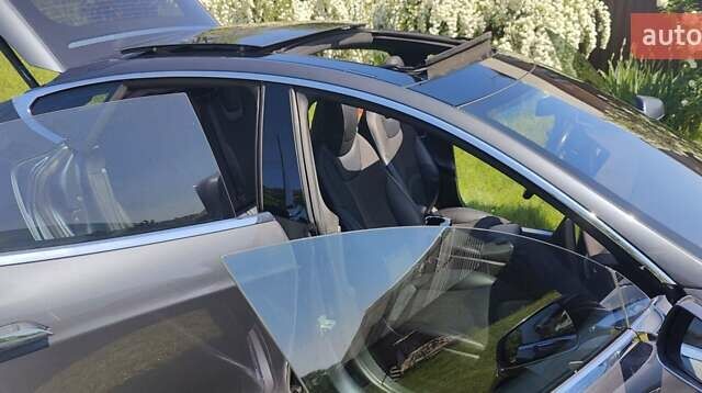 Сірий Тесла Модель С, об'ємом двигуна 0 л та пробігом 130 тис. км за 34900 $, фото 17 на Automoto.ua