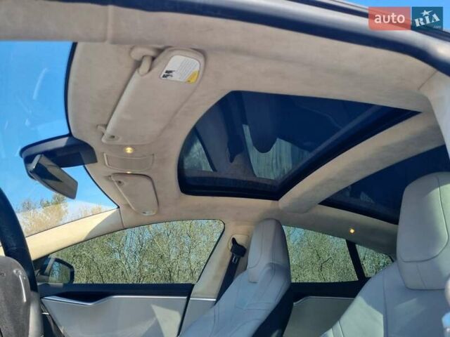Серый Тесла Модель С, объемом двигателя 0 л и пробегом 200 тыс. км за 13300 $, фото 13 на Automoto.ua